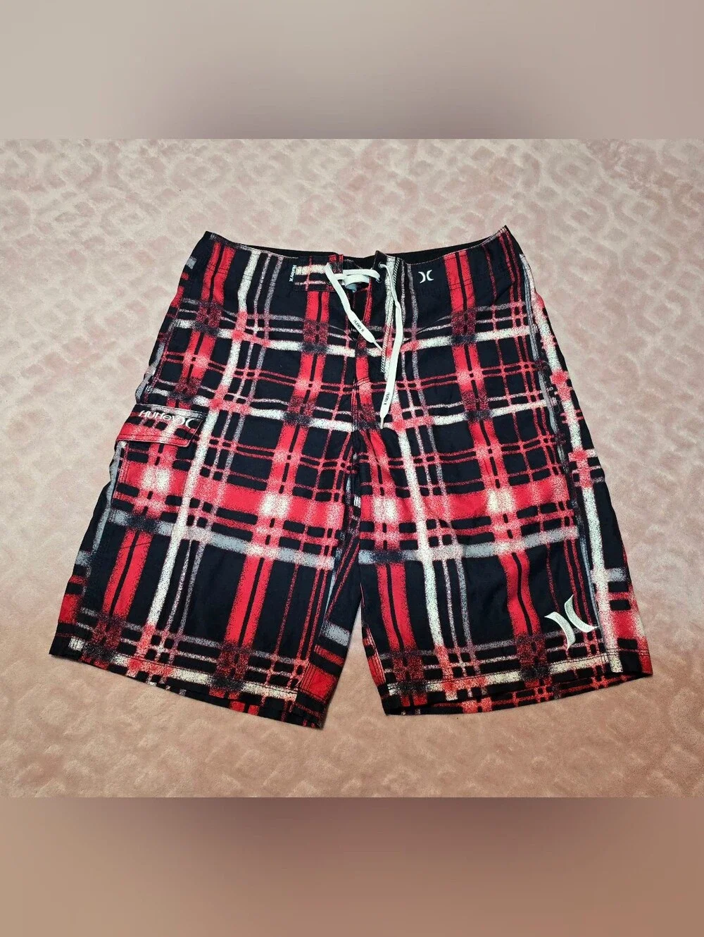 Hurley Plaid Board Shorts Mens Size 32 Red Black & White Y2K Style Trunks
